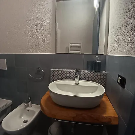 Oro House Ξενοδοχείο *